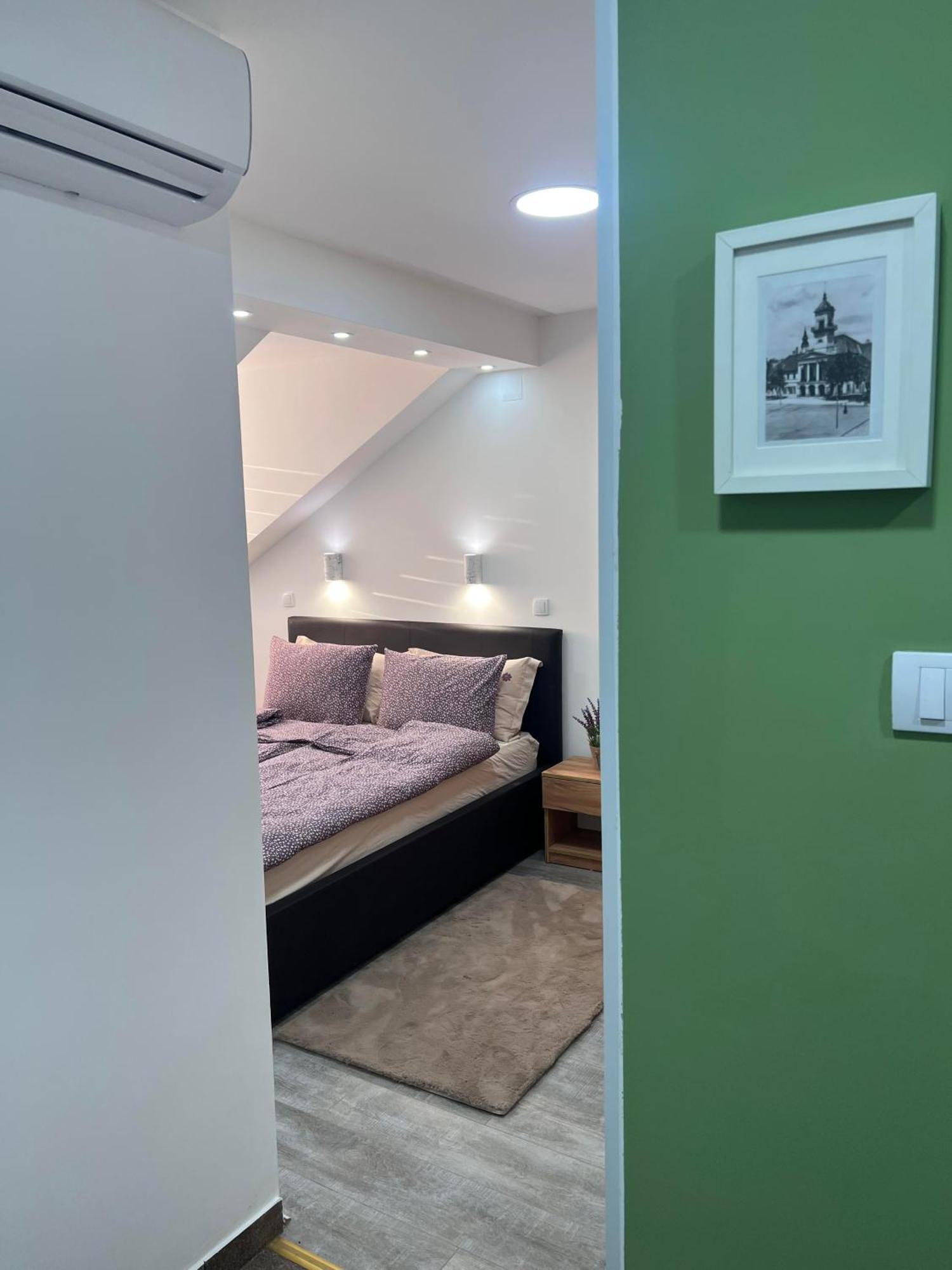 Guest House Lila Sombor Bagian luar foto