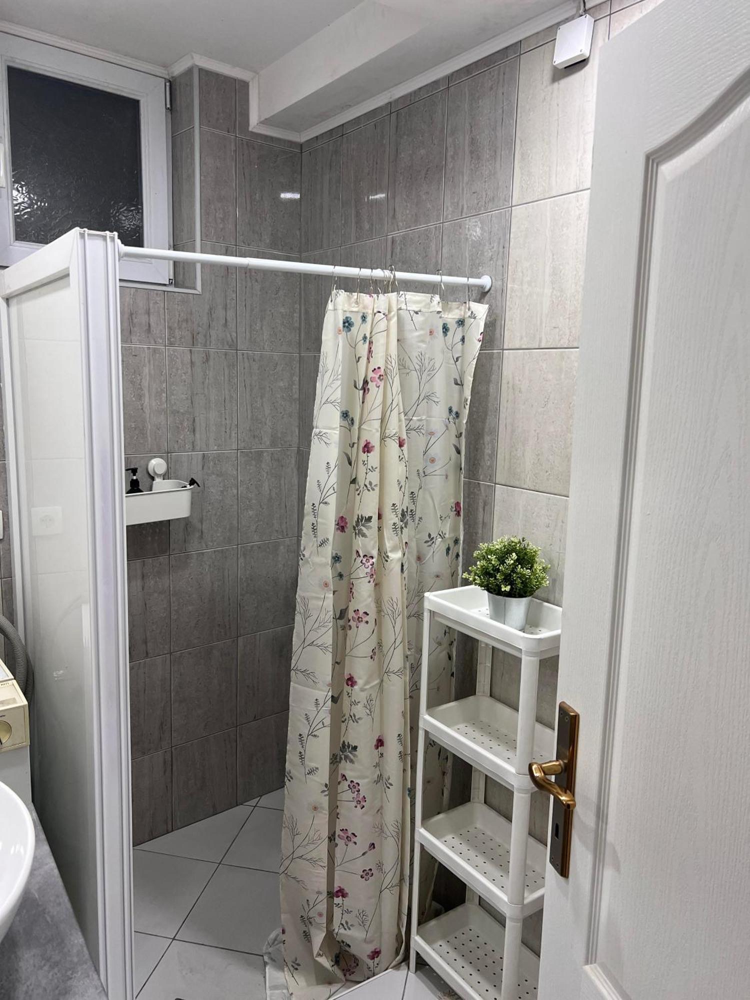 Guest House Lila Sombor Bagian luar foto