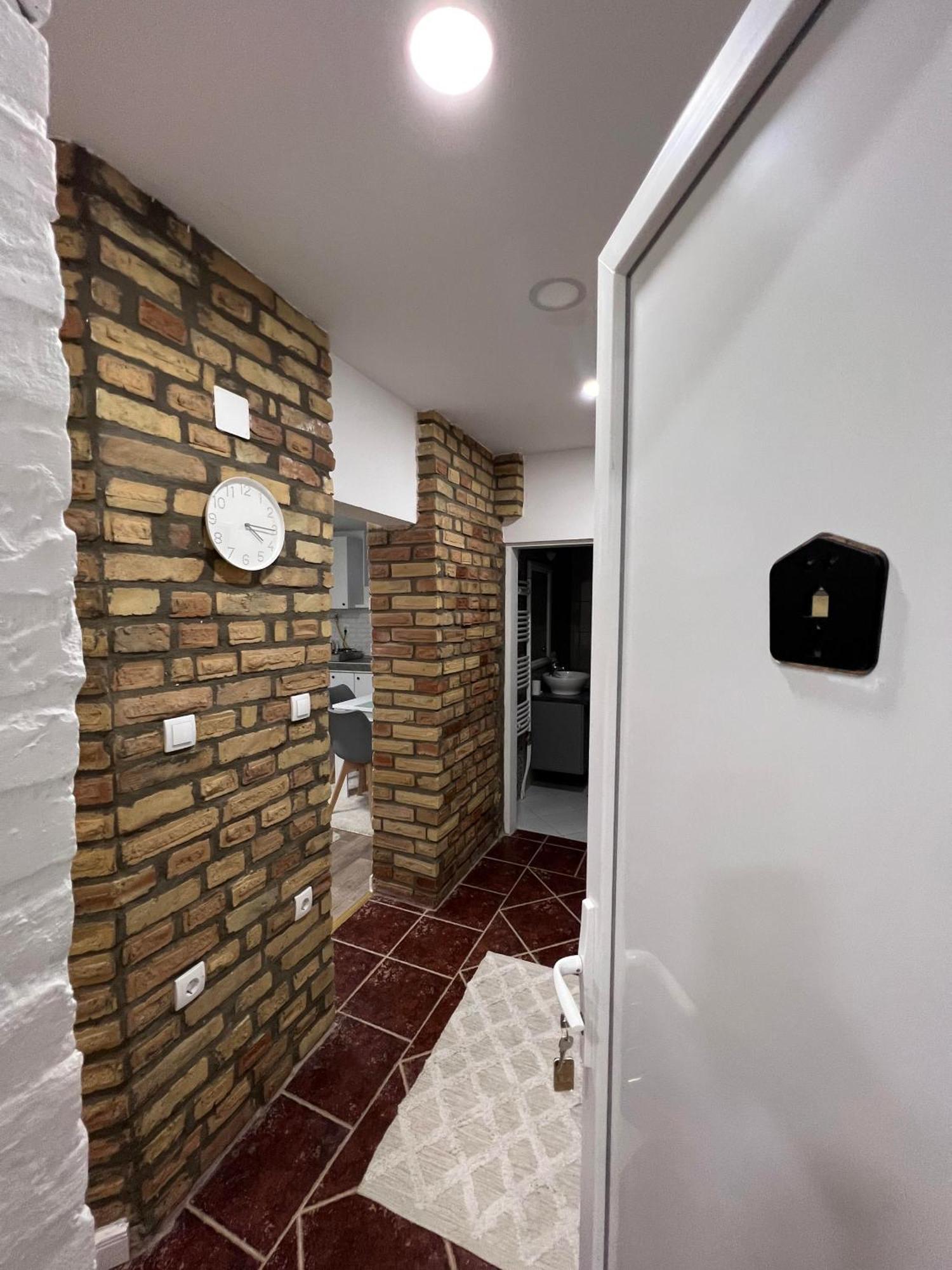 Guest House Lila Sombor Bagian luar foto