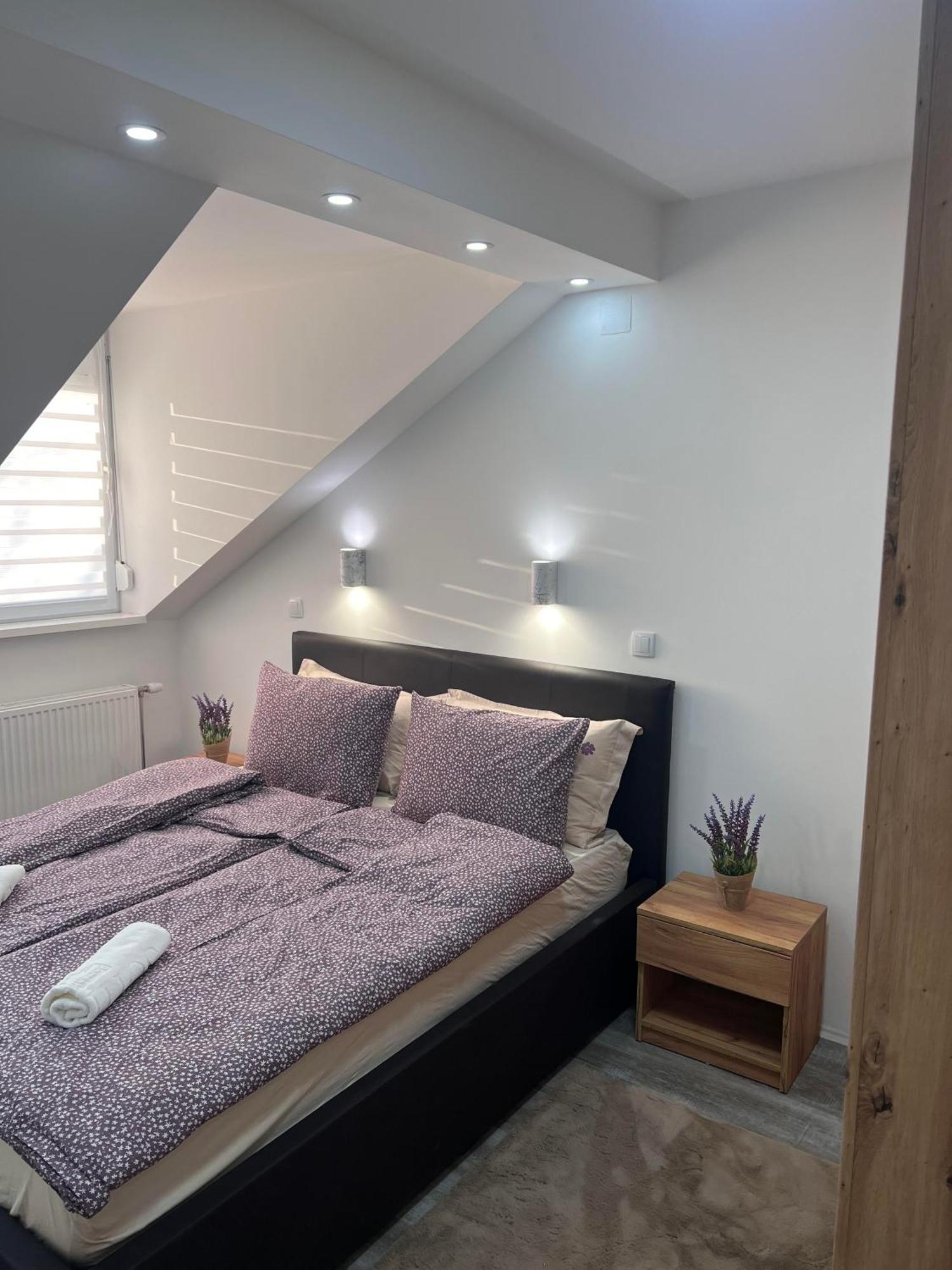 Guest House Lila Sombor Bagian luar foto