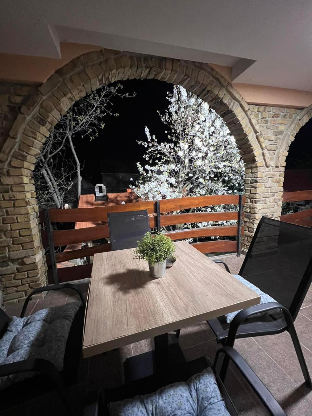 Guest House Lila Sombor Bagian luar foto