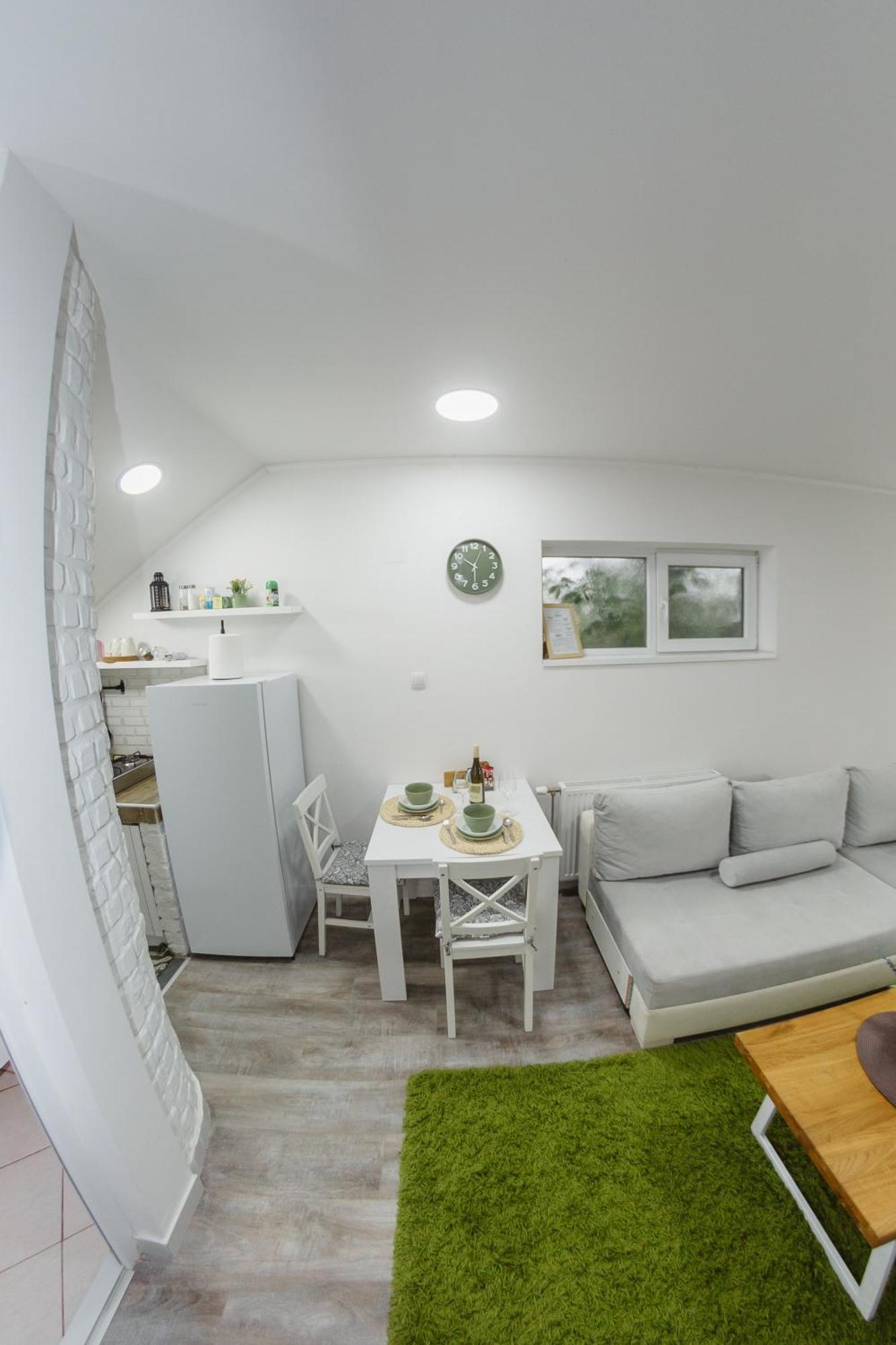 Guest House Lila Sombor Bagian luar foto