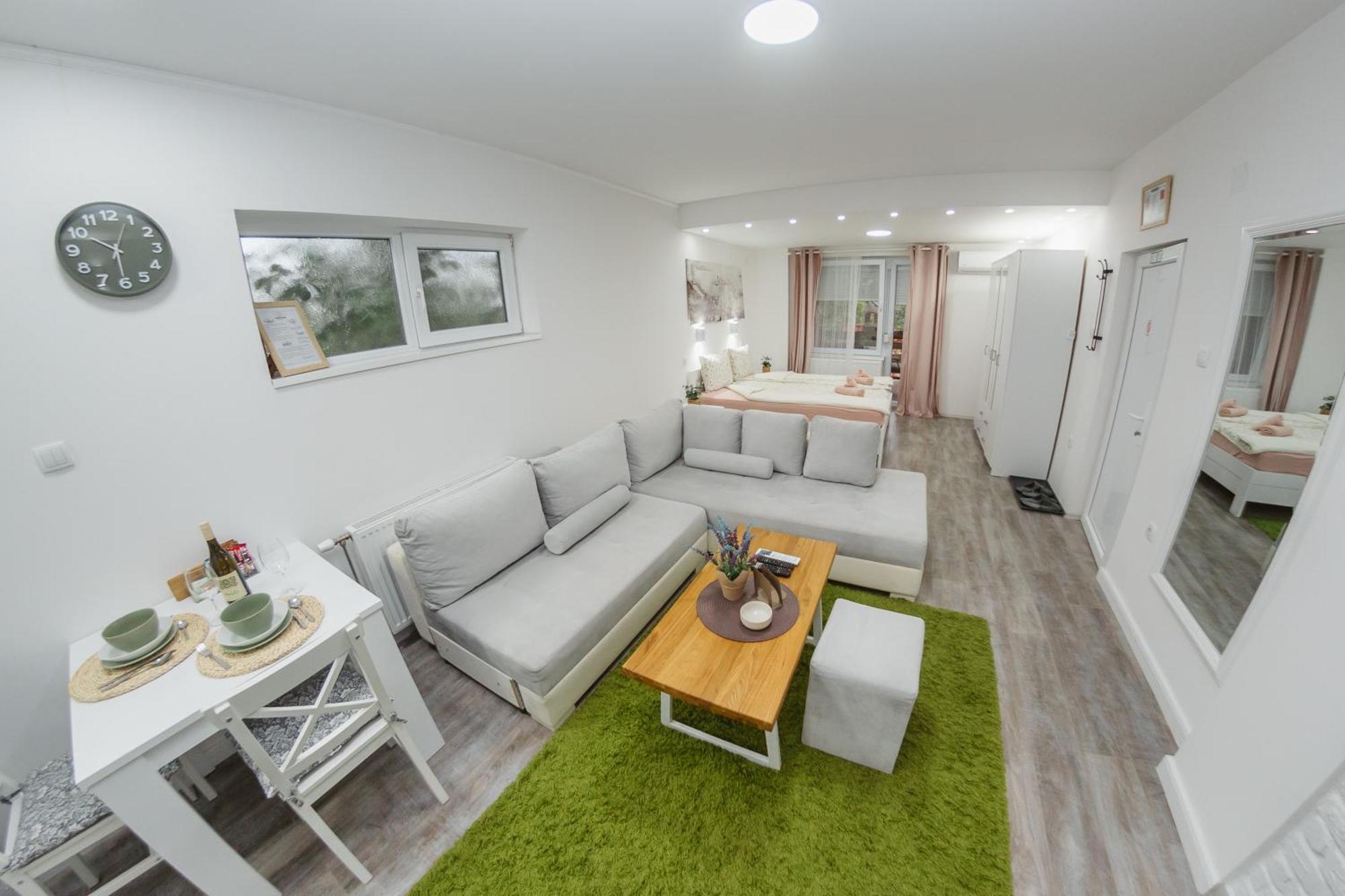 Guest House Lila Sombor Bagian luar foto