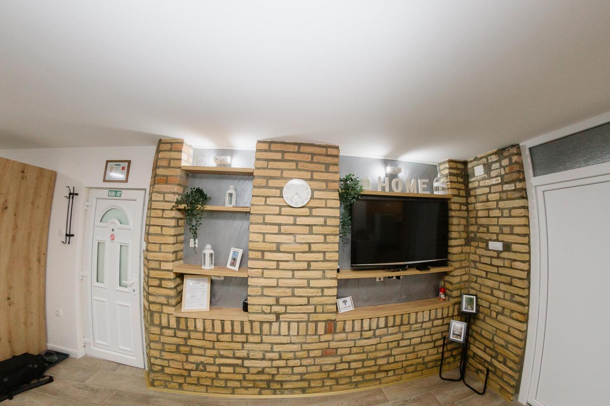Guest House Lila Sombor Bagian luar foto