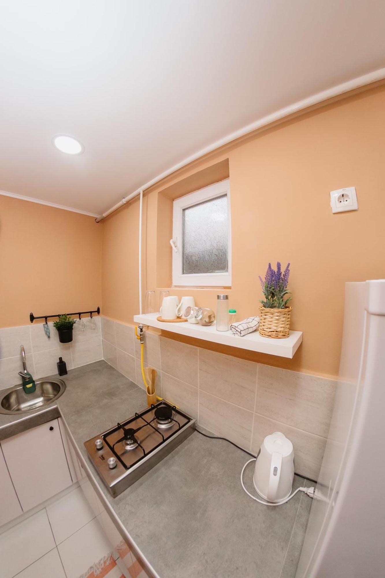 Guest House Lila Sombor Bagian luar foto