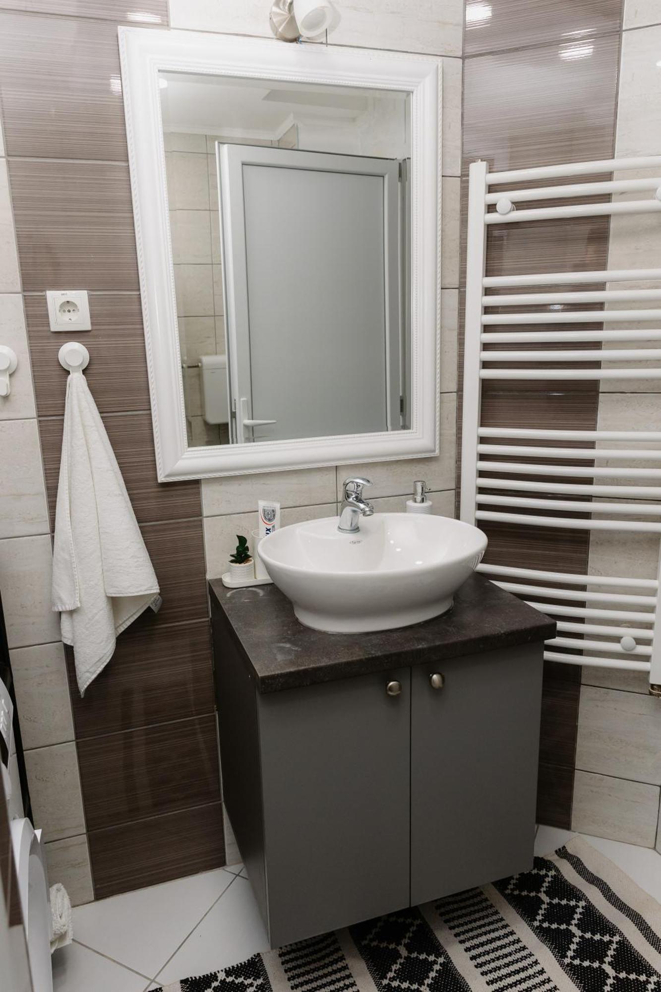 Guest House Lila Sombor Bagian luar foto