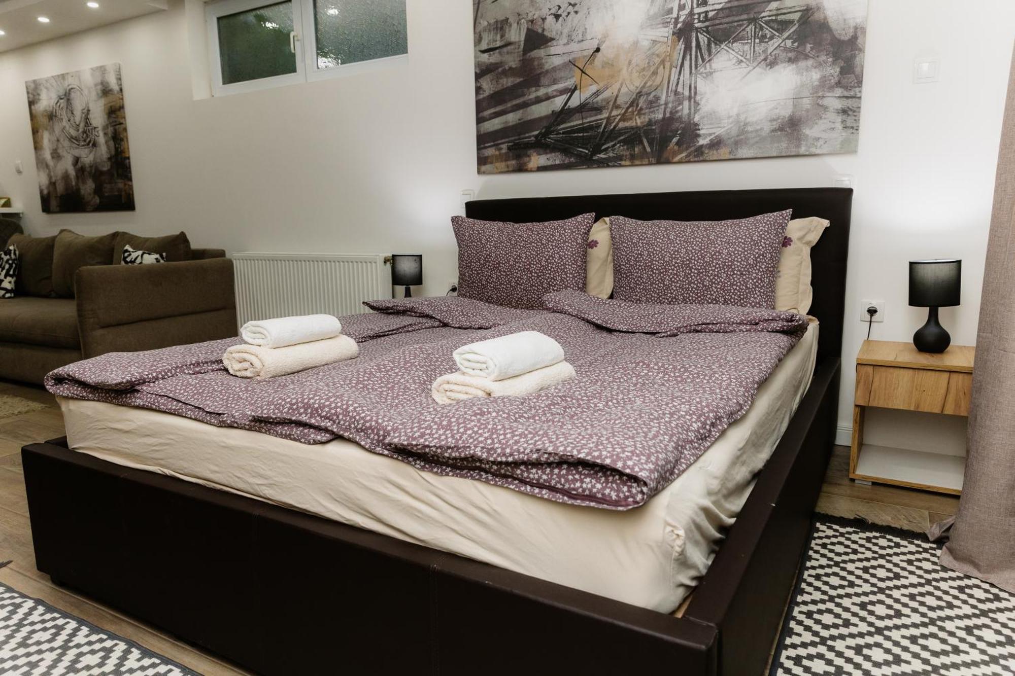 Guest House Lila Sombor Bagian luar foto